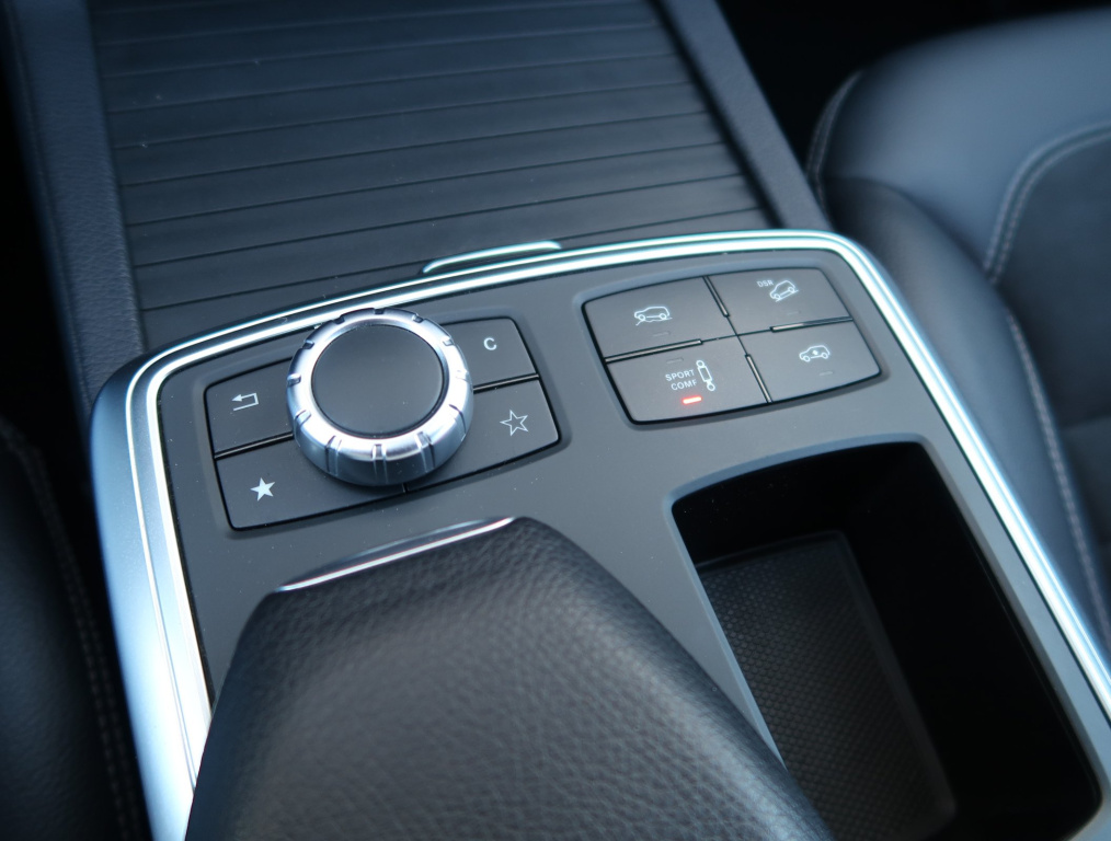Mercedes-Benz ML