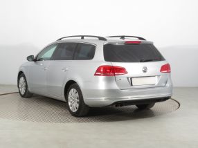 Volkswagen Passat - 2011