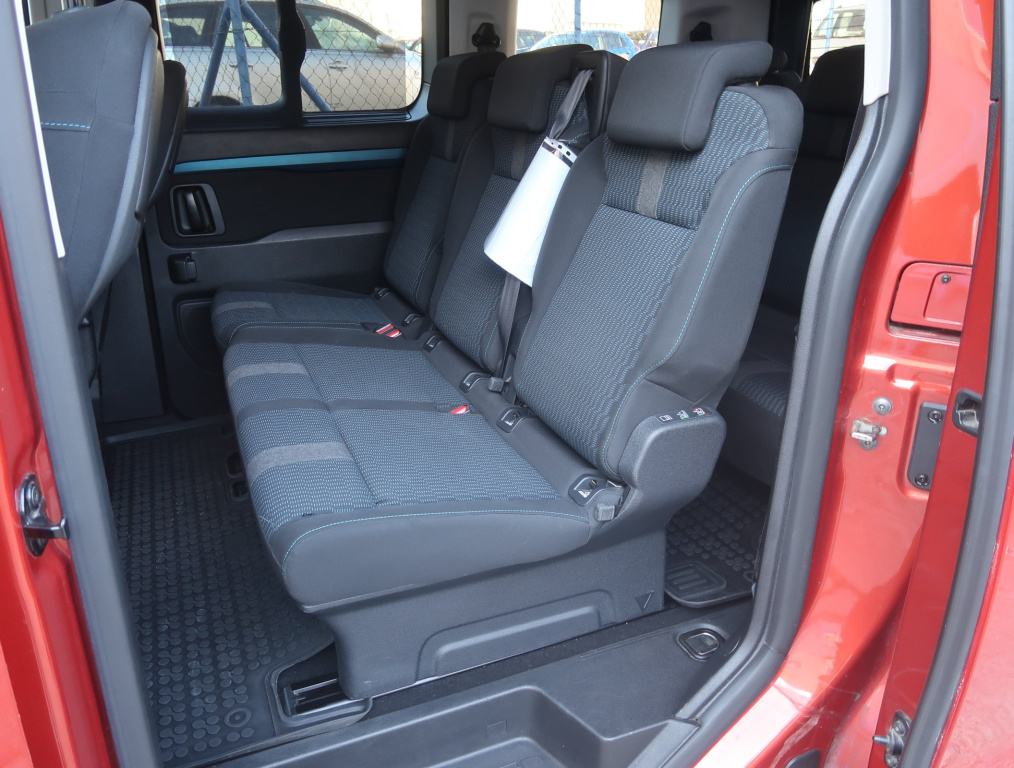 Peugeot Traveller
