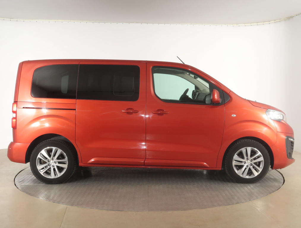 Peugeot Traveller