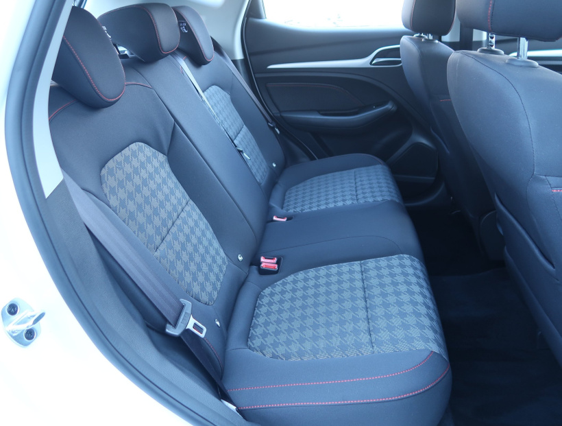 MG ZS SUV, 2024