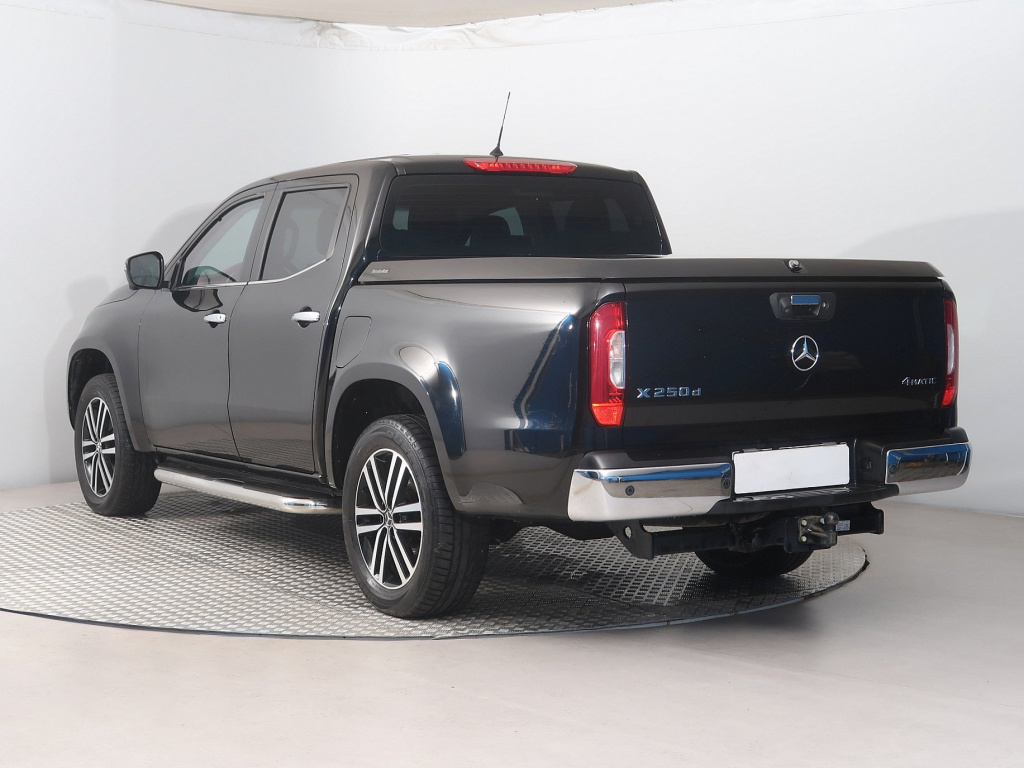 Mercedes-Benz X