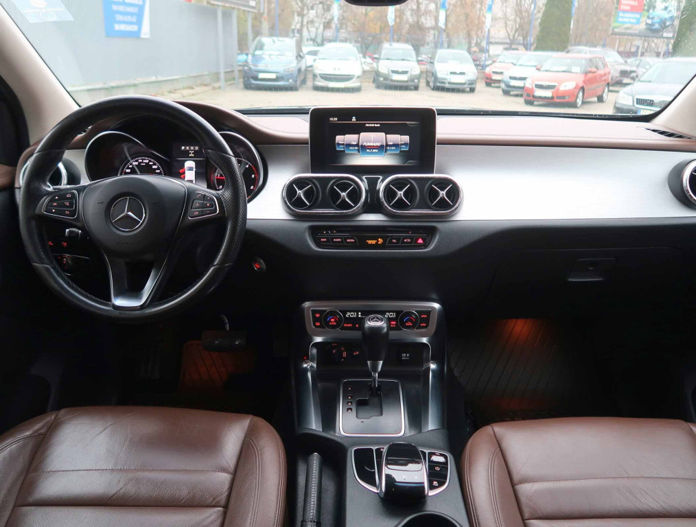 Mercedes-Benz X