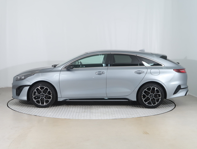 Kia ProCeed, 2025