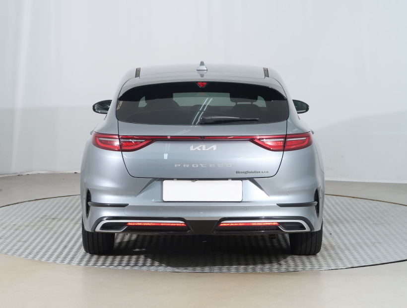 Kia ProCeed, 2025