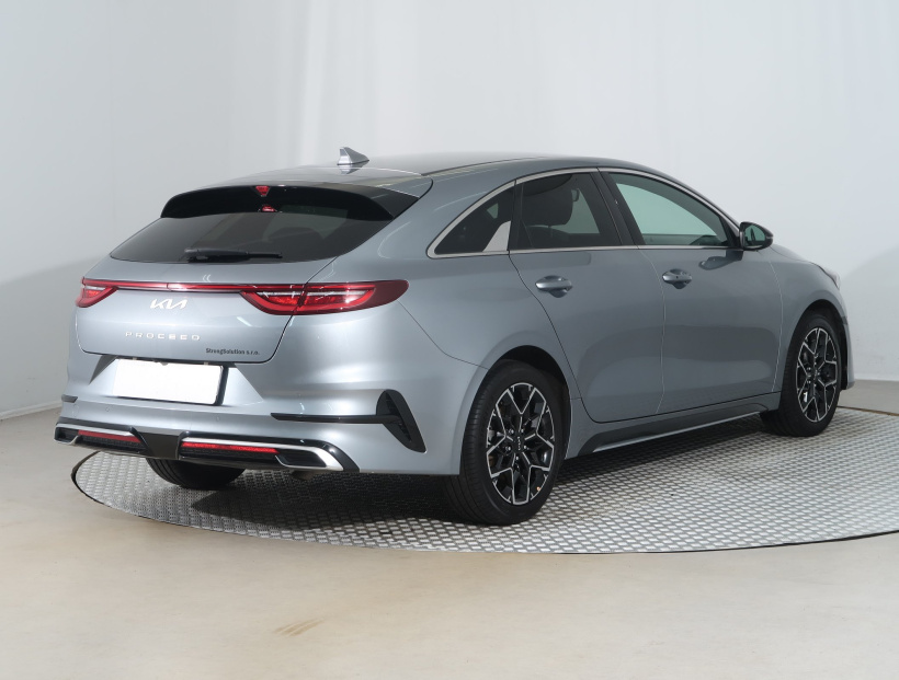 Kia ProCeed, 2025