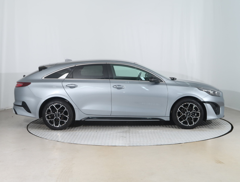 Kia ProCeed, 2025