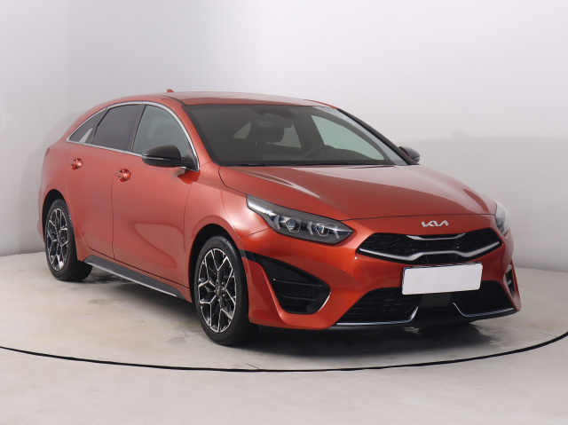 Kia ProCeed 2025