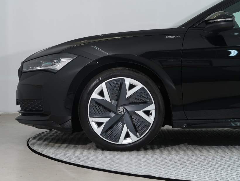 Škoda Superb, 2025