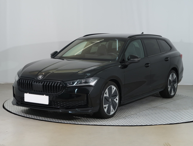 Škoda Superb, 2025