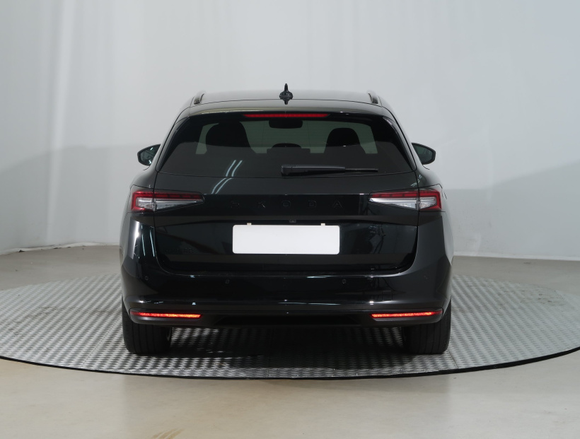 Škoda Superb, 2025