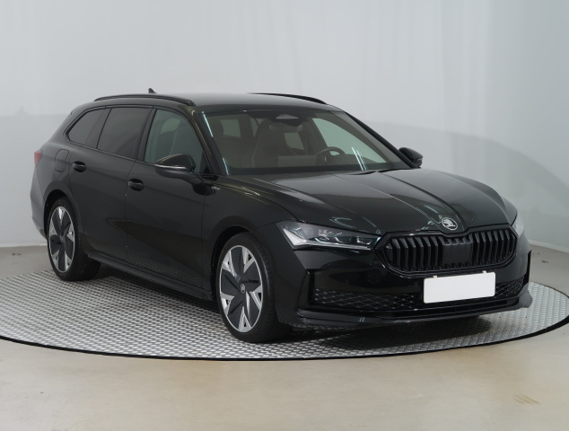 Škoda Superb 2025
