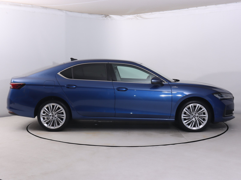 Škoda Superb, 2025