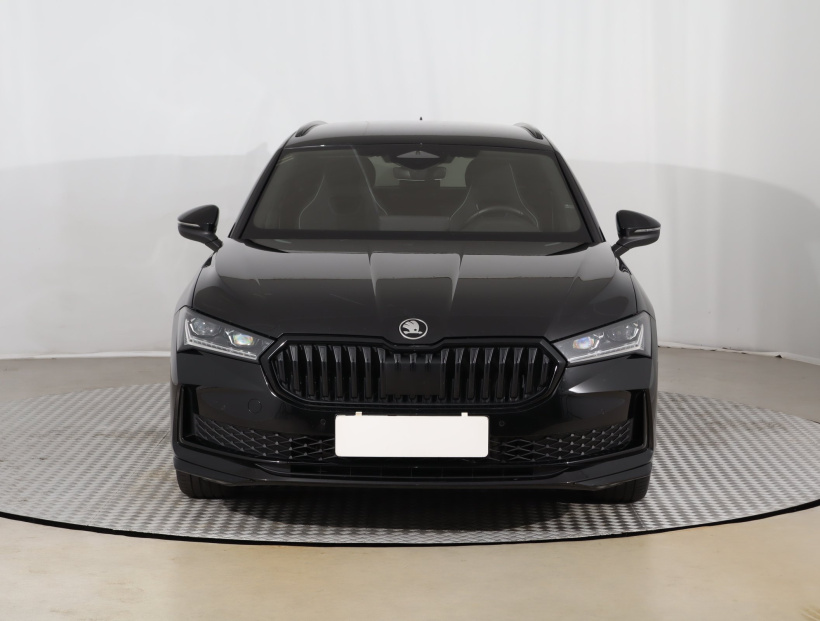 Škoda Superb, 2025