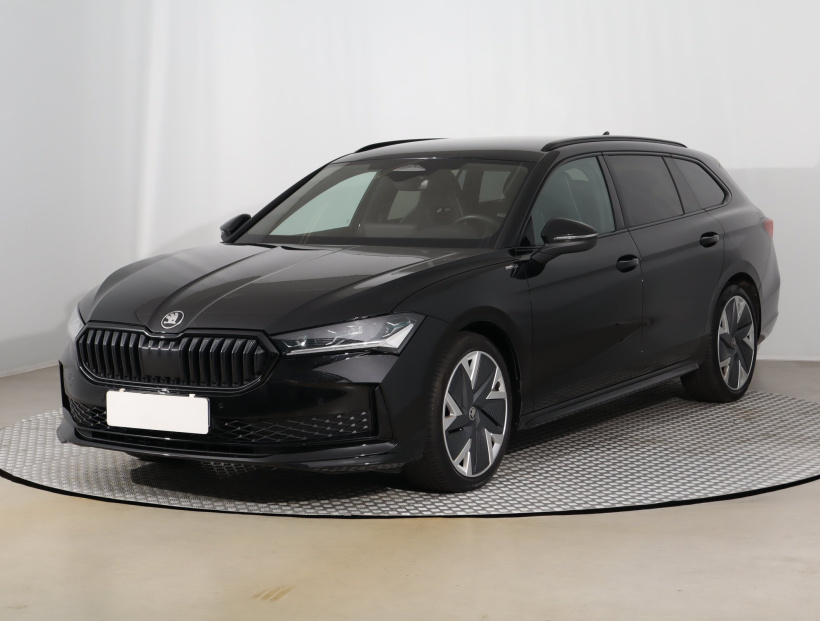 Škoda Superb, 2025