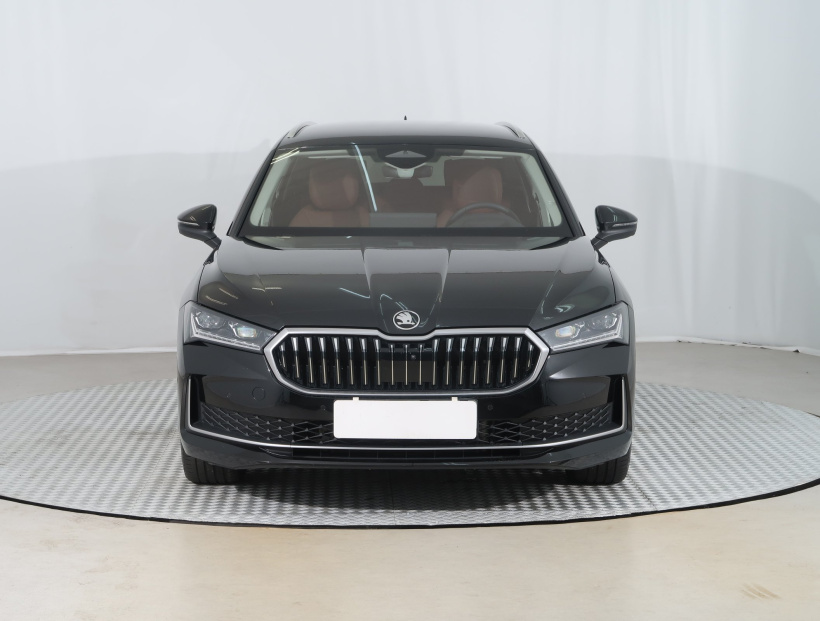 Škoda Superb, 2025