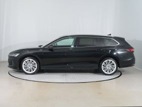 Skoda Superb - 2025