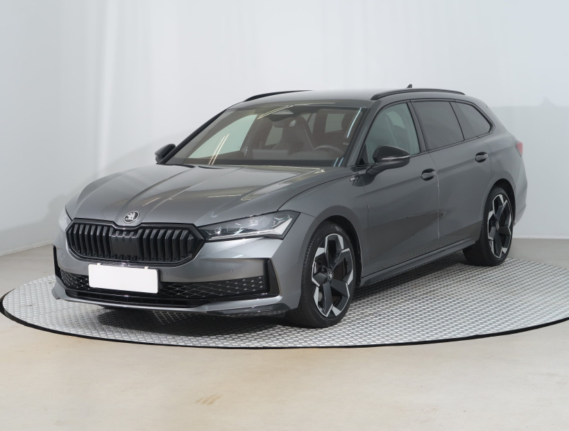 Škoda Superb, 2025