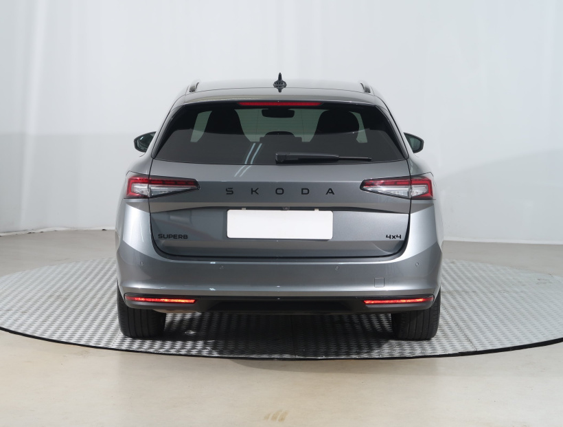 Škoda Superb, 2025