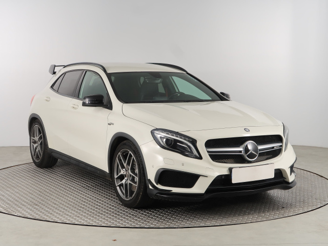 Mercedes-Benz GLA 2015