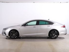 Opel Insignia - 2021