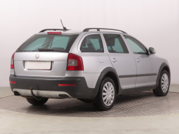 Škoda Octavia Scout 2011