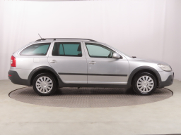 Škoda Octavia Scout 2011