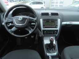 Škoda Octavia Scout 2011