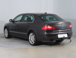 Škoda Superb 2010