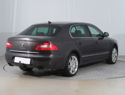 Škoda Superb 2010