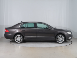 Škoda Superb 2010