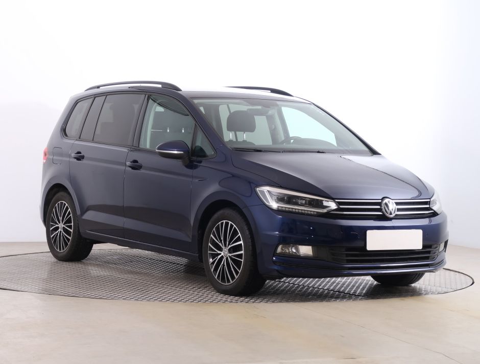 Volkswagen Touran - 2015