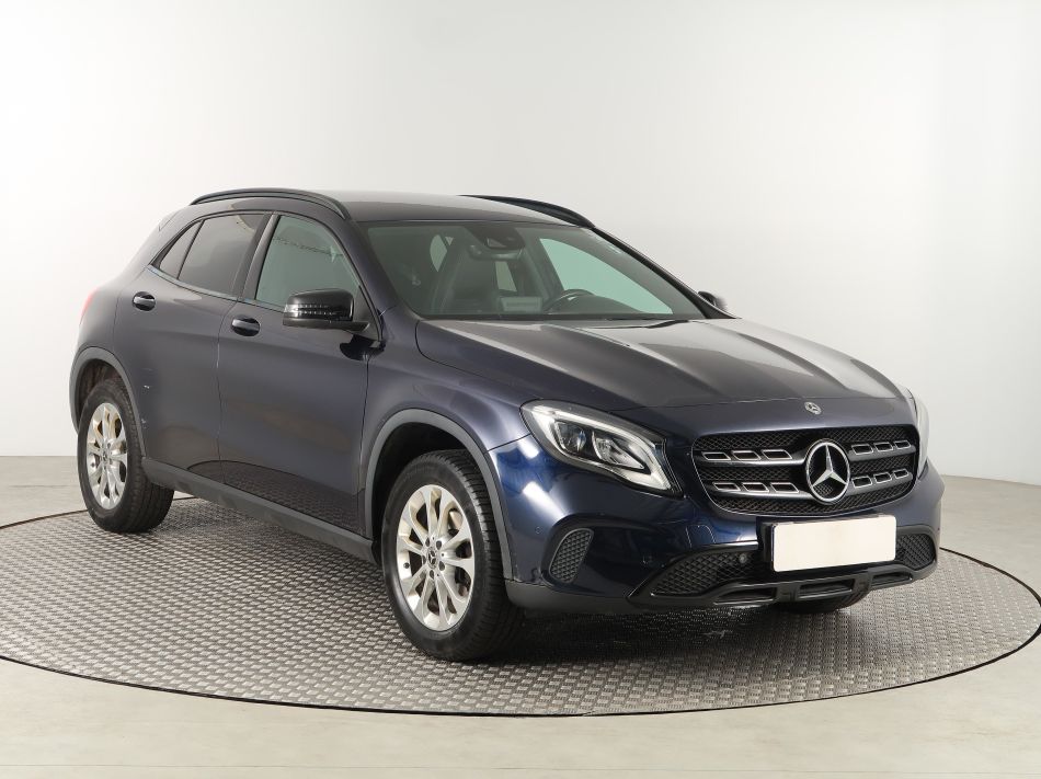 Mercedes-Benz GLA - 2018