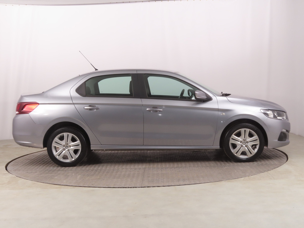 Peugeot 301