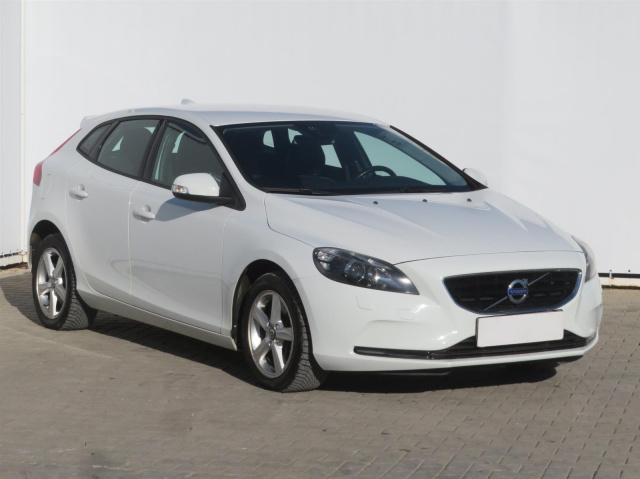 Volvo V40 2015