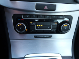 Volkswagen Passat 2011