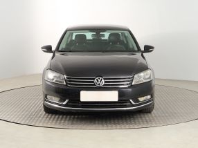 Volkswagen Passat - 2011