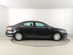 Volkswagen Passat 2011