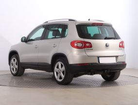 Volkswagen Tiguan - 2010