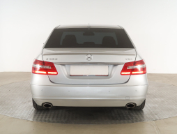 Mercedes-Benz E 2009
