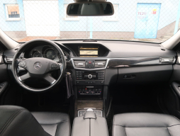 Mercedes-Benz E 2009