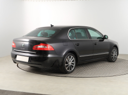 Škoda Superb 2013