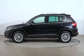Volkswagen Tiguan - 2012