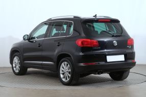 Volkswagen Tiguan - 2012