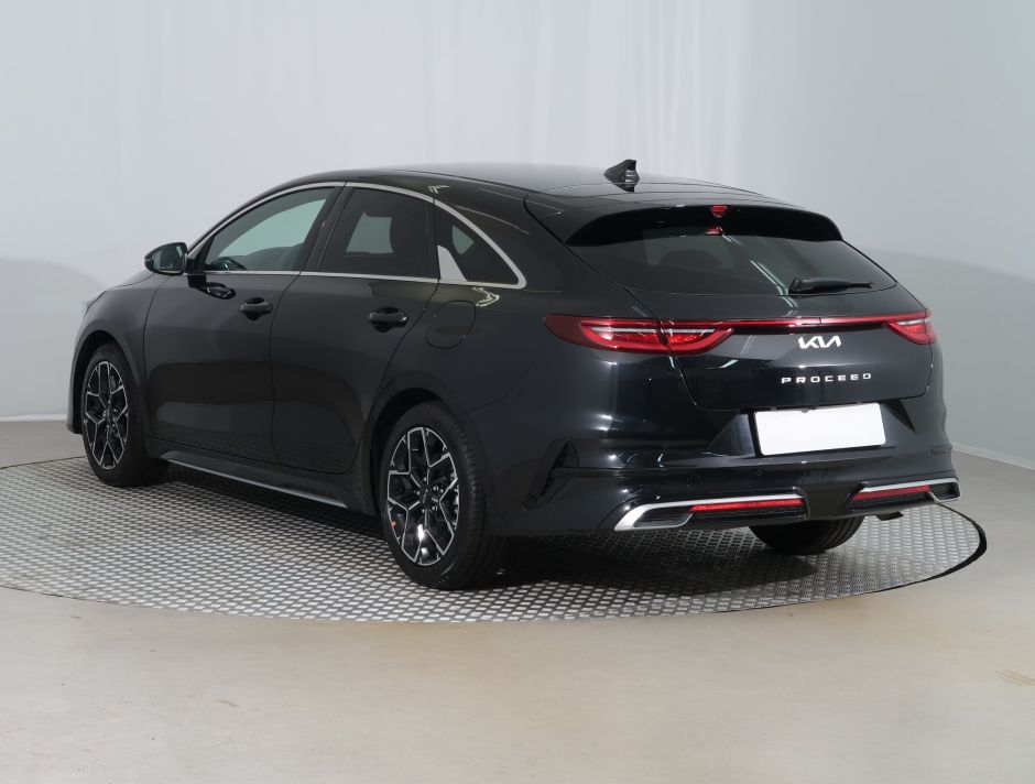 Kia ProCeed - 2025