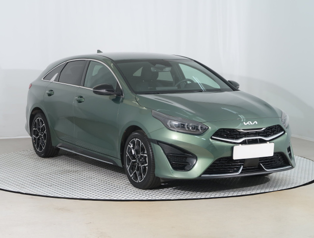Kia ProCeed 2025
