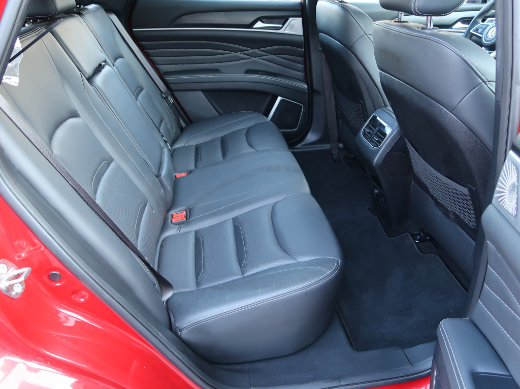 Dongfeng Fengon 5