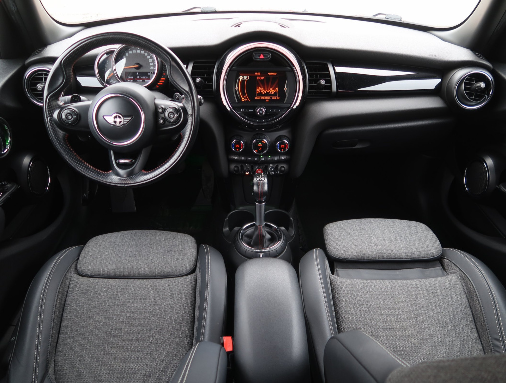 MINI 5-door