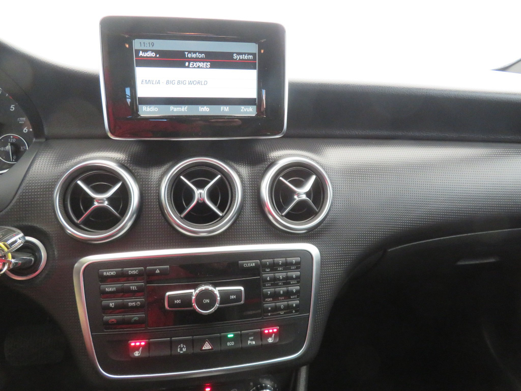 Mercedes-Benz A