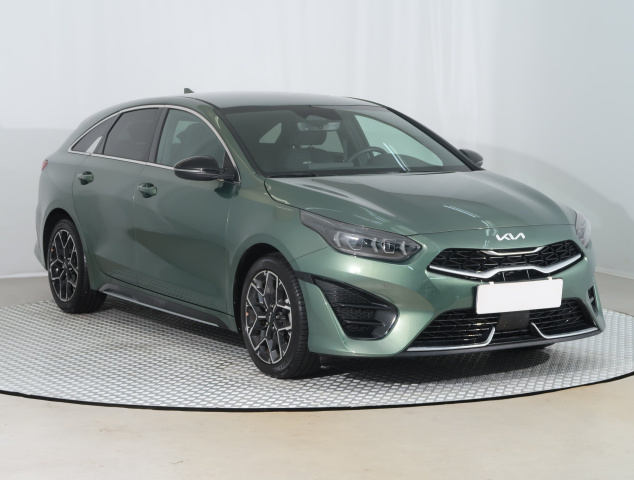Kia ProCeed 2025
